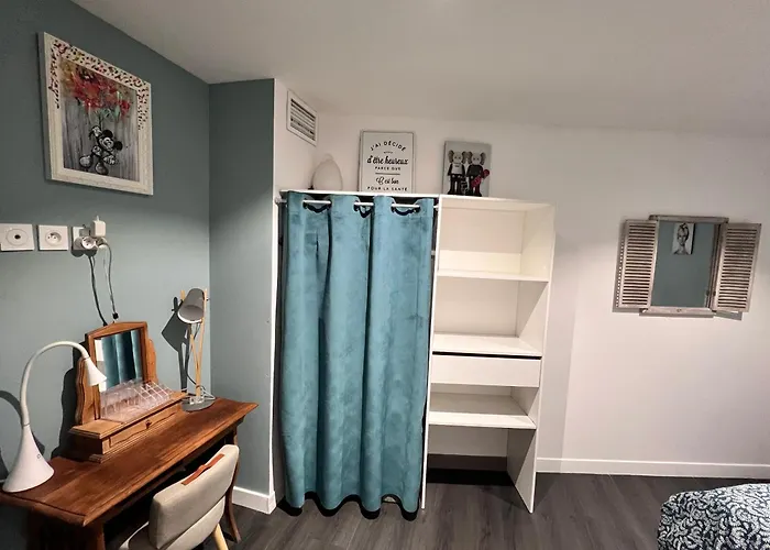 Le Dramont Apartment *